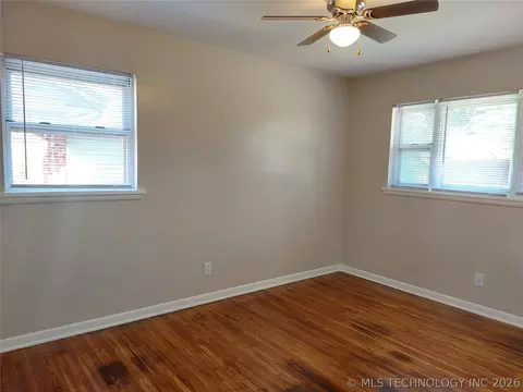 Bedroom - 6604 E 26th Ct, Tulsa, OK 74129 photo 3 of 5