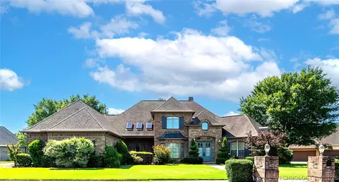 7305 S 2nd St, Broken Arrow, OK 74011