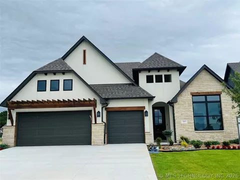 1801 N 71st St, Broken Arrow, OK 74014