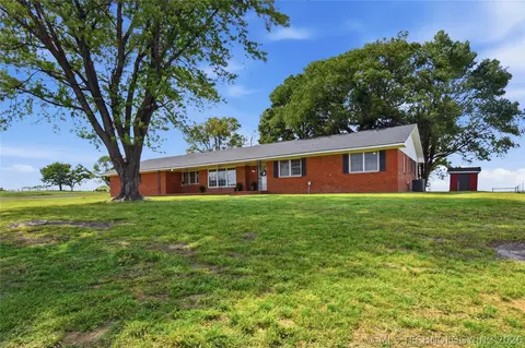 9900 W Chimney Mountain Rd, Muskogee, OK 74401