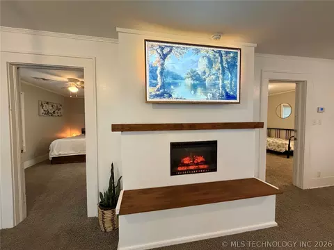 Entry Way - 1002 E Walnut St, Cushing, OK 74023 photo 1 of 5