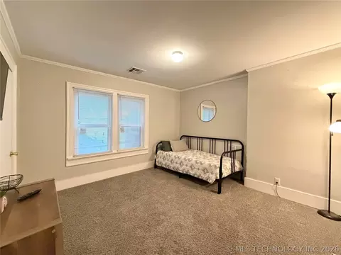 Bedroom - 1002 E Walnut St, Cushing, OK 74023 photo 4 of 5
