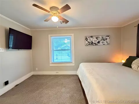 Bedroom - 1002 E Walnut St, Cushing, OK 74023 photo 2 of 5