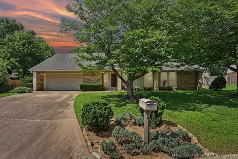 6206 E 78th St, Tulsa, OK 74136