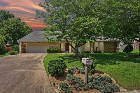 6206 E 78th St, Tulsa, OK 74136