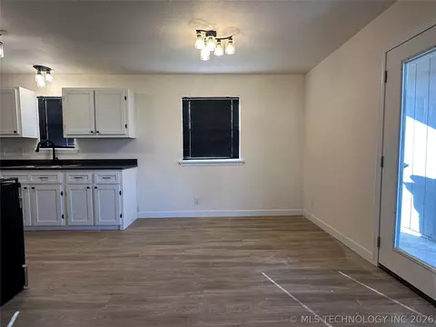Living - 1500 E 3rd St, Okmulgee, OK 74447 photo 3 of 3
