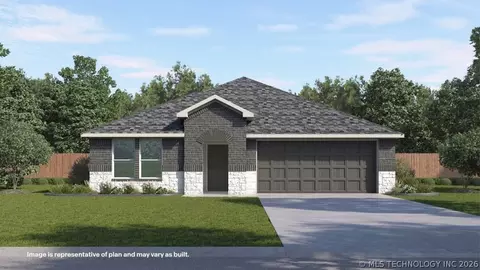 2107 E San Antonio St, Broken Arrow, OK 74011