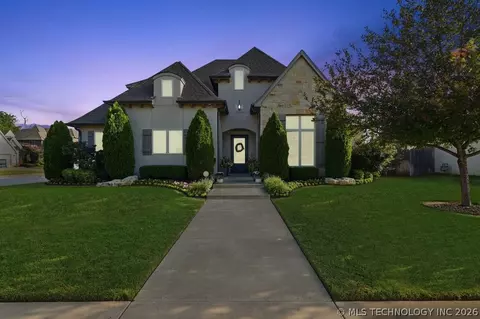 5303 E 122nd St S, Bixby, OK 74008
