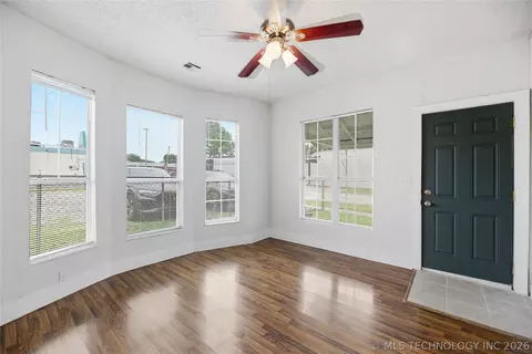 Living - 1633 E 4th St, Tulsa, OK 74120 photo 4 of 5