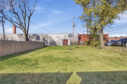 Exterior - 1633 E 4th St, Tulsa, OK 74120 photo 3 of 4