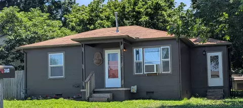302 W 39th St, Sand Springs, OK 74063