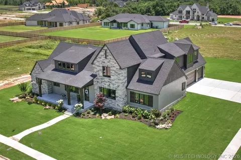 470 W 138th St, Bixby, OK 74008
