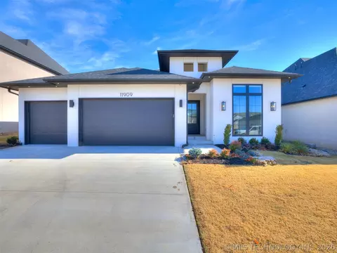 11909 S Vandalia Ave, Tulsa, OK 74137