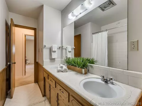 Bath - 7317 E 58th Pl, Tulsa, OK 74145 photo 4 of 4