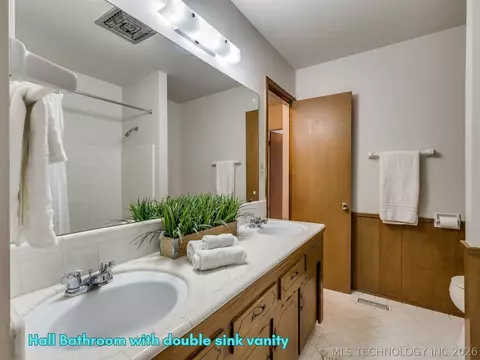 Bath - 7317 E 58th Pl, Tulsa, OK 74145 photo 3 of 4