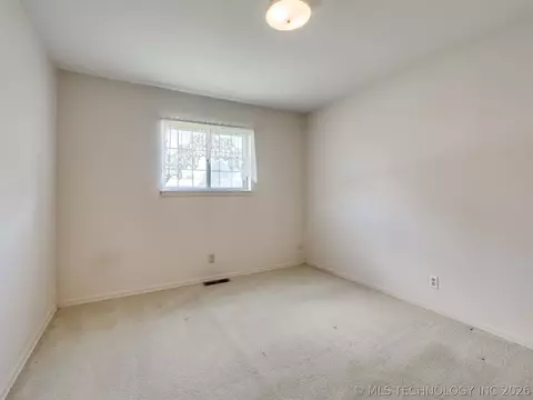 Bedroom - 7317 E 58th Pl, Tulsa, OK 74145 photo 6 of 7