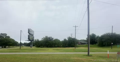 502 Highway 70 E, Kingston, OK 73439