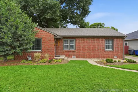 Exterior - 4513 E 8th St, Tulsa, OK 74112 photo 7 of 8
