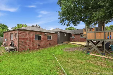Exterior - 4513 E 8th St, Tulsa, OK 74112 photo 5 of 8
