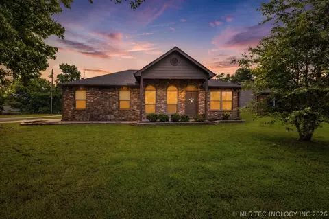 323 N Fairland Ave, Coweta, OK 74429