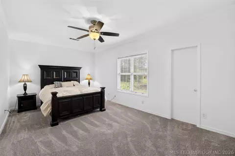 Bedroom - 1417 E Oak St, Cushing, OK 74023 photo 1 of 6
