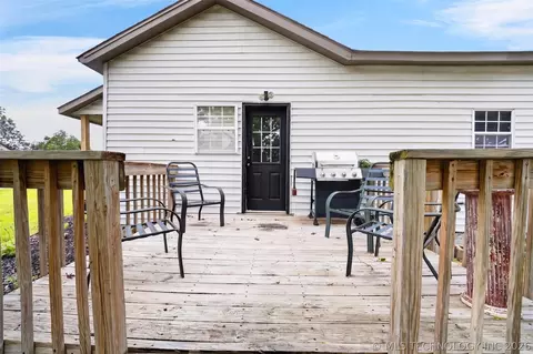 Exterior - 1417 E Oak St, Cushing, OK 74023 photo 5 of 5