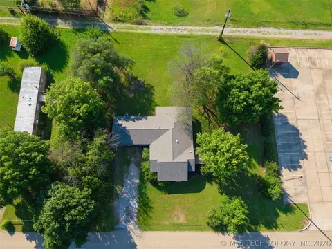 View/Area - 1417 E Oak St, Cushing, OK 74023 photo 1 of 1