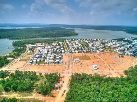 54 Hill St, Carlton Landing, OK 74432