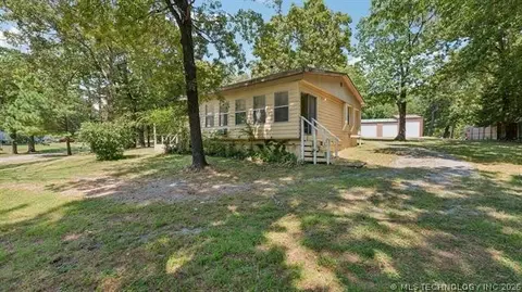 115 Big Bluff Rd, Pryor, OK 74361