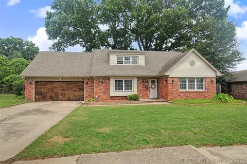 408 Rodman Cir, Muskogee, OK 74403