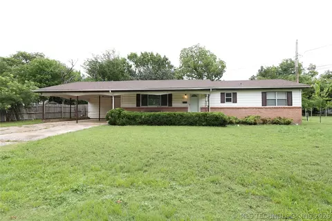1017 W 15th, Sulphur, OK 73086