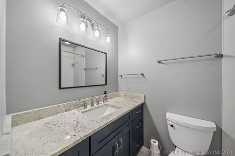 Bath - 1863 E 57th Pl, Tulsa, OK 74105 photo 1 of 2