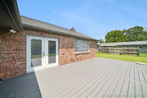 Exterior - 1863 E 57th Pl, Tulsa, OK 74105 photo 4 of 4