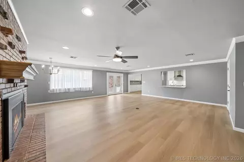 Living - 1863 E 57th Pl, Tulsa, OK 74105 photo 1 of 4