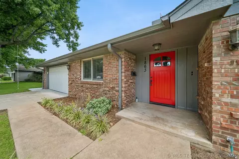 Exterior - 1863 E 57th Pl, Tulsa, OK 74105 photo 2 of 4
