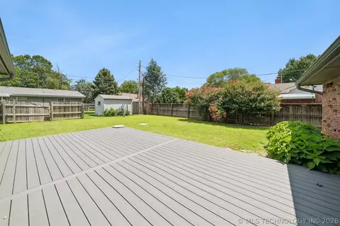 Exterior - 1863 E 57th Pl, Tulsa, OK 74105 photo 3 of 4
