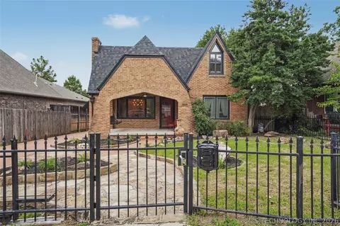 2635 E 13th Pl, Tulsa, OK 74104