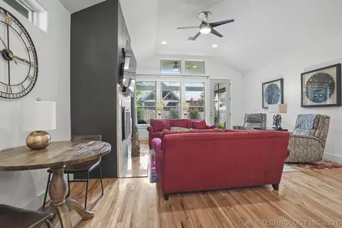 1014 E 38th Pl, Tulsa, OK 74105 photo 14