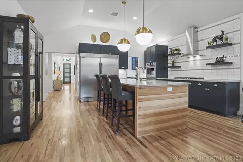 1014 E 38th Pl, Tulsa, OK 74105 photo 9