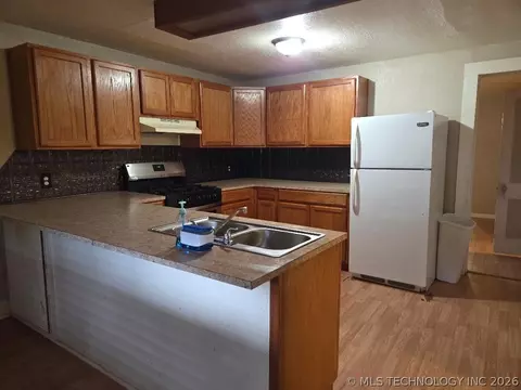 Kitchen - 214 S 4th, Eufaula, OK 74432 photo 1 of 3