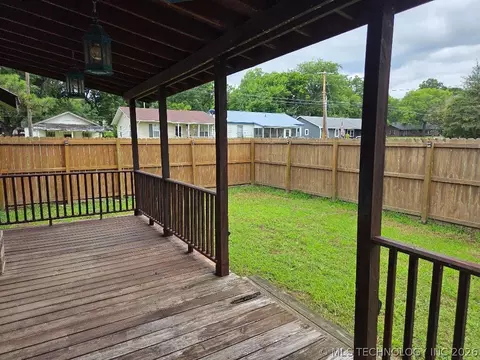Exterior - 214 S 4th, Eufaula, OK 74432 photo 1 of 2