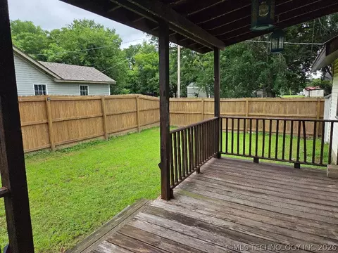 Exterior - 214 S 4th, Eufaula, OK 74432 photo 2 of 2