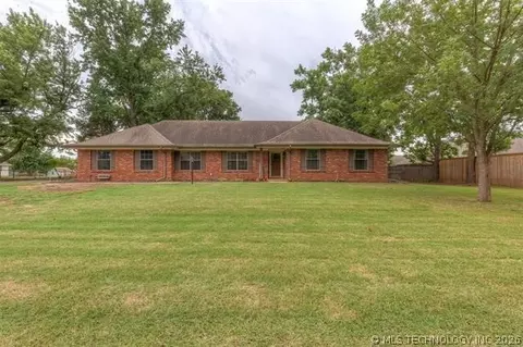 9478 E 137th St S, Bixby, OK 74008