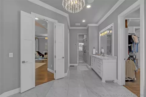 Entry Way - 6830 E 109th St, Tulsa, OK 74133 photo 4 of 8