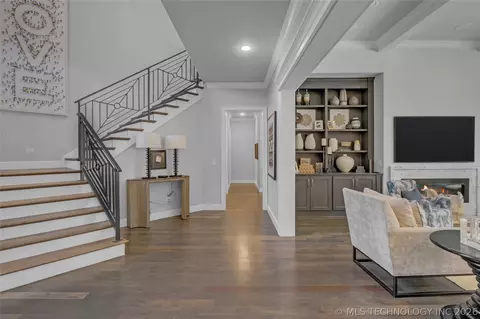 Entry Way - 6830 E 109th St, Tulsa, OK 74133 photo 6 of 8