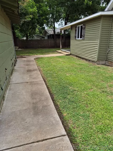 Exterior - 316 NW 6th, Checotah, OK 74426 photo 6 of 6