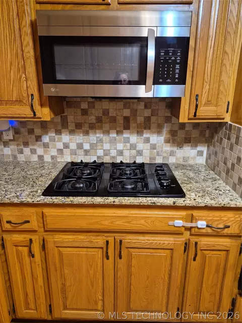 Kitchen - 316 NW 6th, Checotah, OK 74426 photo 4 of 4