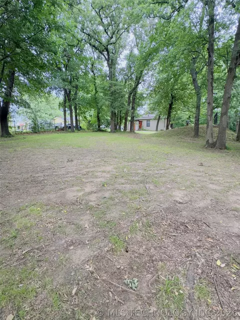 1720 W Admiral St, Tulsa, OK 74127