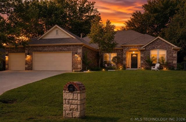 26327 E 112th Ct S, Coweta, OK 74429