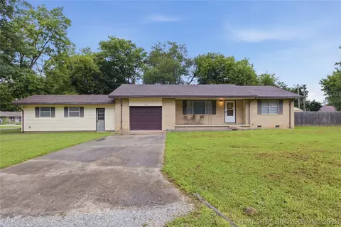 119 W Ross St, Locust Grove, OK 74352